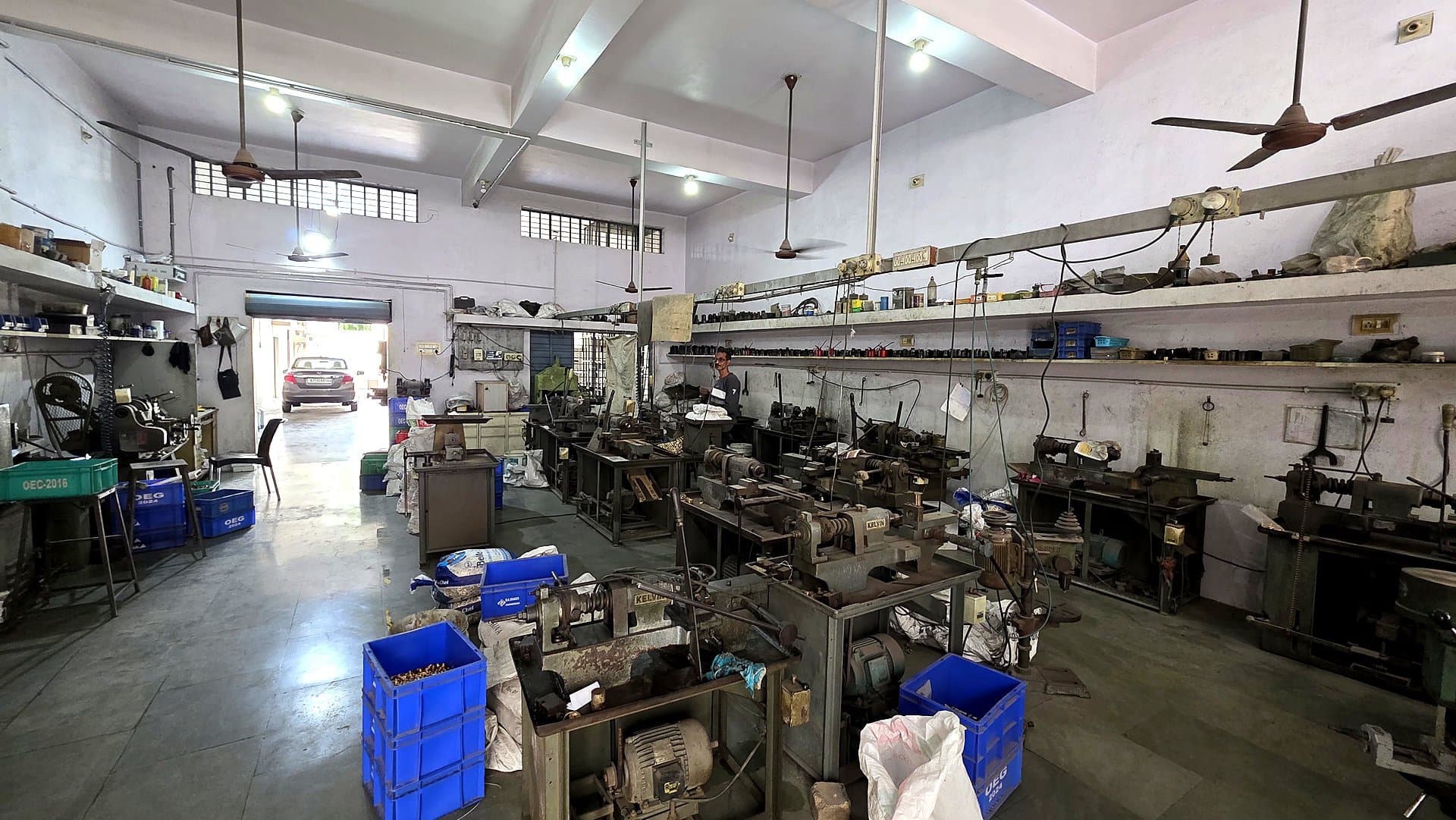 Machining floor with lathe machines at Divine Enterprise factory